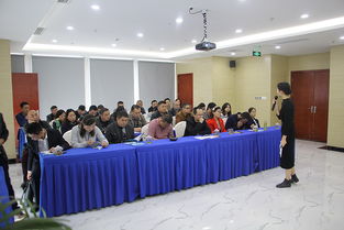 蓉申態(tài)企業(yè)法律風(fēng)險防控暨法律咨詢?nèi)栈顒訄A滿舉辦